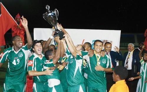 Ronaldo (far right) holding on to the W Connection trophy